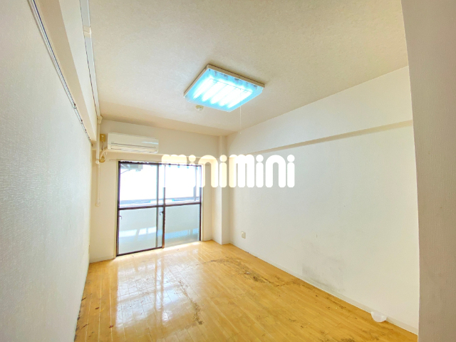 居室・リビング　※写真の家具家電は付属されません