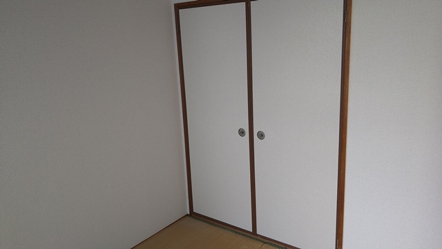 収納　押入