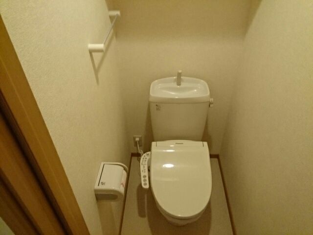 【橋本市隅田町中下のアパートのトイレ】