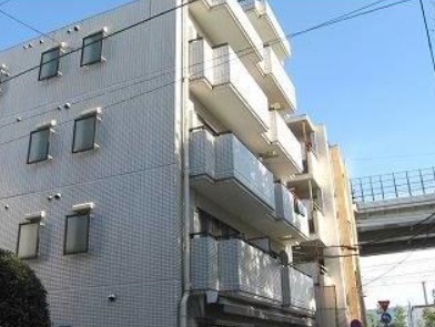 横浜市中区根岸町のマンションの建物外観