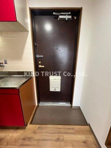 玄関　収納もある玄関です