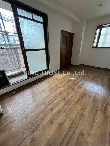 居室・リビング　こちらの居間で趣味の時間をお楽しみください