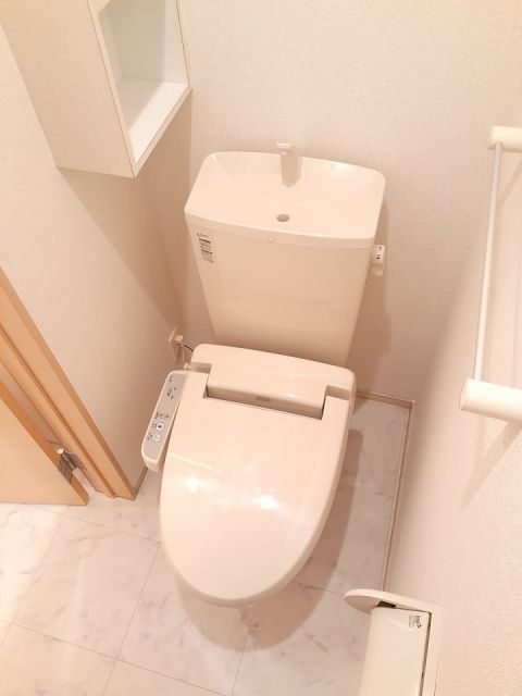 【フェリーチェＢのトイレ】