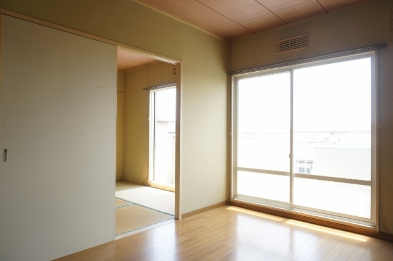 居室・リビング　図面と現状に相違がある場合には現状を優先