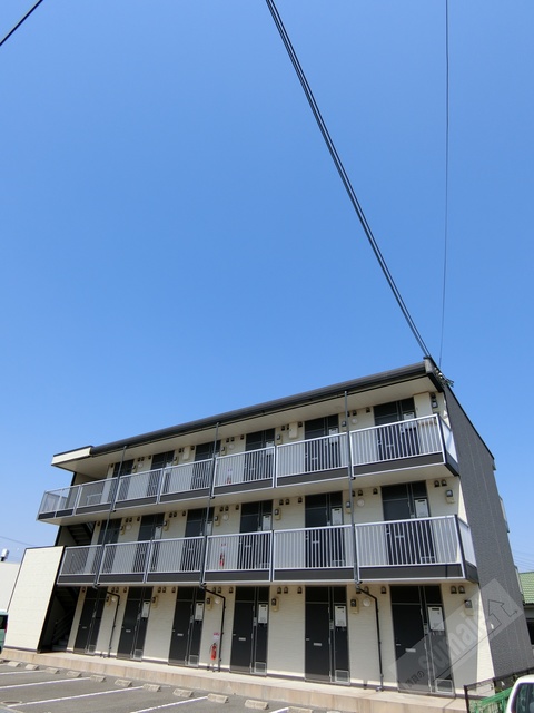 和歌山市湊御殿のアパートの建物外観