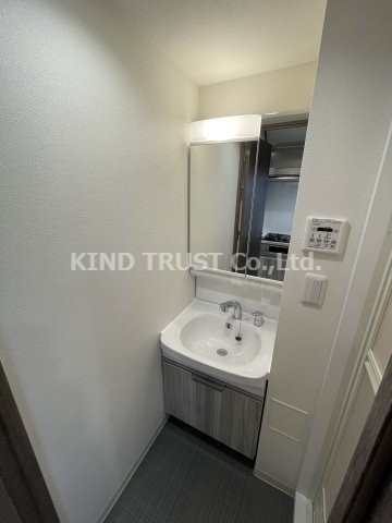 洗面設備　広い洗面スペース