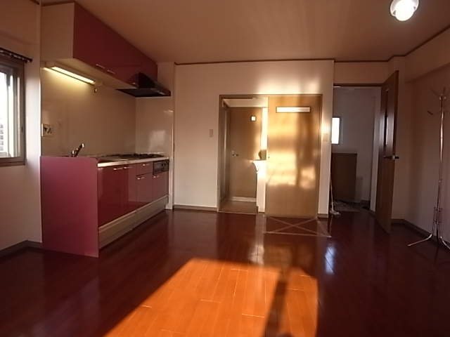 賃貸マンションの居間写真