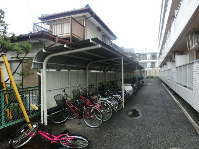 【さいたま市桜区田島のマンションの駐車場】