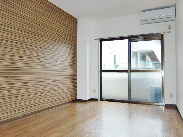 居室・リビング　７帖の洋室！