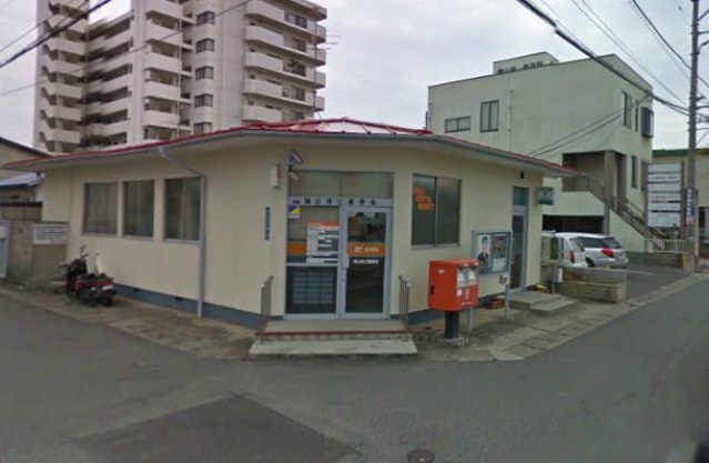 【岡山市南区泉田のマンションの郵便局】