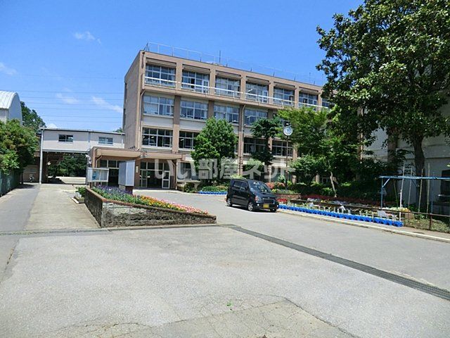 【鎌ケ谷市東初富のアパートの小学校】