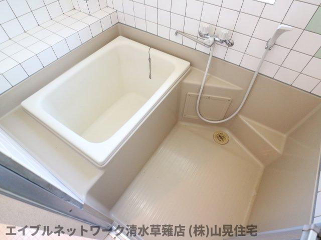 バス・シャワールーム　ゆったり過ごせるお風呂です