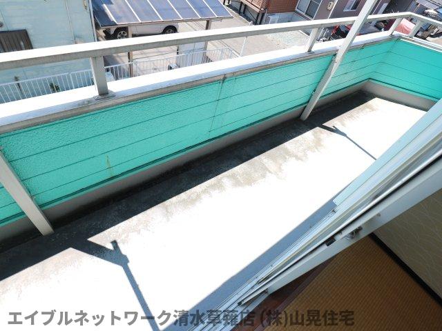 バルコニー　お洗濯にも便利なバルコニー付き