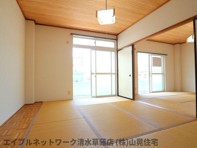 居室・リビング　ゆったりとした居間です