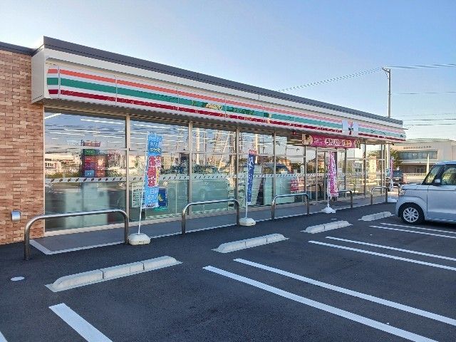 【新居浜市土橋のアパートのコンビニ】