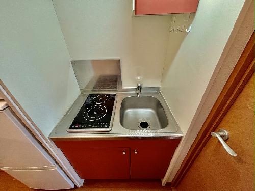 キッチン　設備・仕様は号室により異なる為、現況を優先いたします。