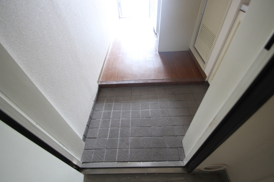 玄関　※別部屋の写真です