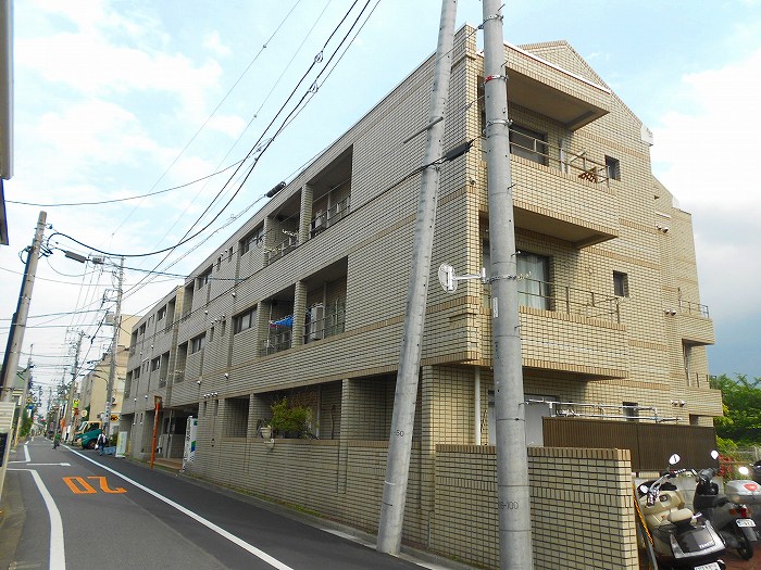 立川市羽衣町のマンションの建物外観