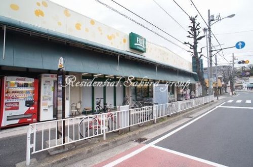 【横浜市西区戸部本町のマンションのスーパー】