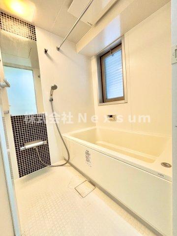 バス・シャワールーム　お風呂で日々の疲れを落としましょう