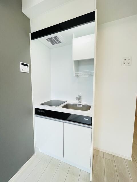 キッチン　火を使わず安心でお掃除も簡単なＩＨコンロ付です♪