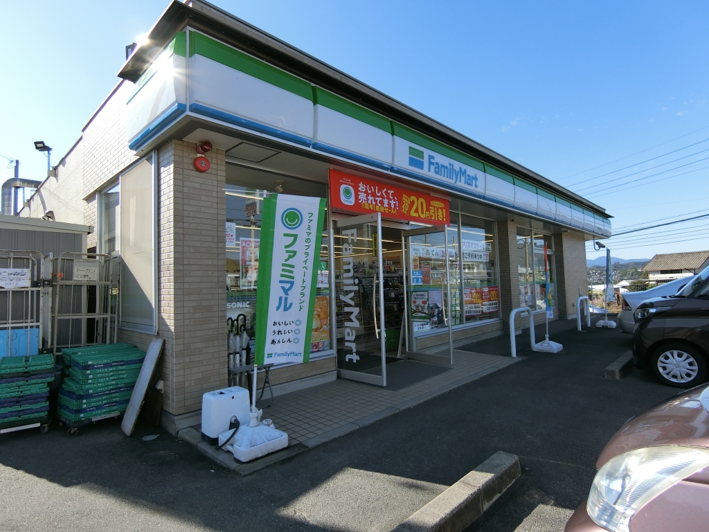 コンビニ　ファミリーマート 新中津川中村店（コンビニ）まで494m