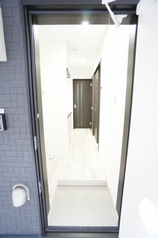 玄関　※同物件・同タイプの写真です。