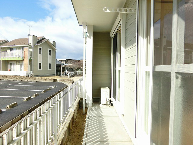 バルコニー　抜群の日当りが自慢の1Fテラス