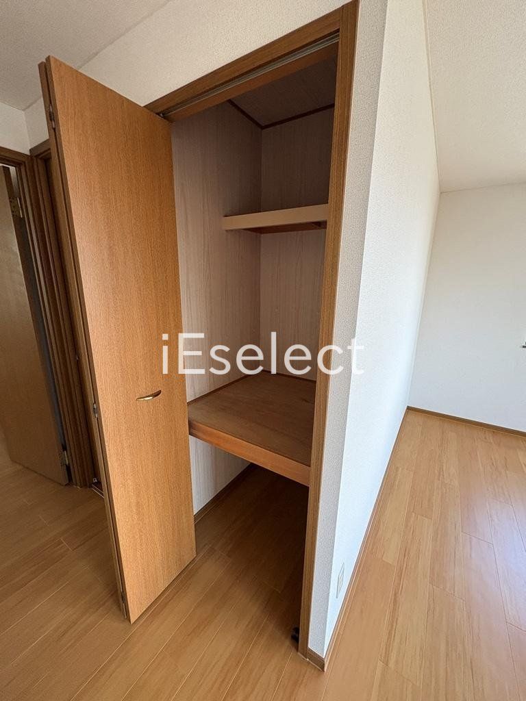 収納　廊下にも嬉しい収納スペース