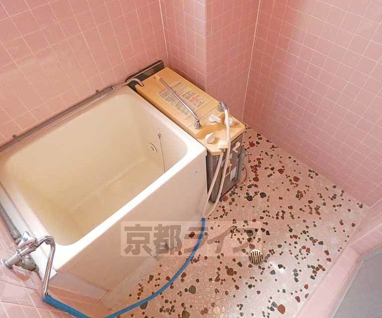 バス・シャワールーム　浴室です。