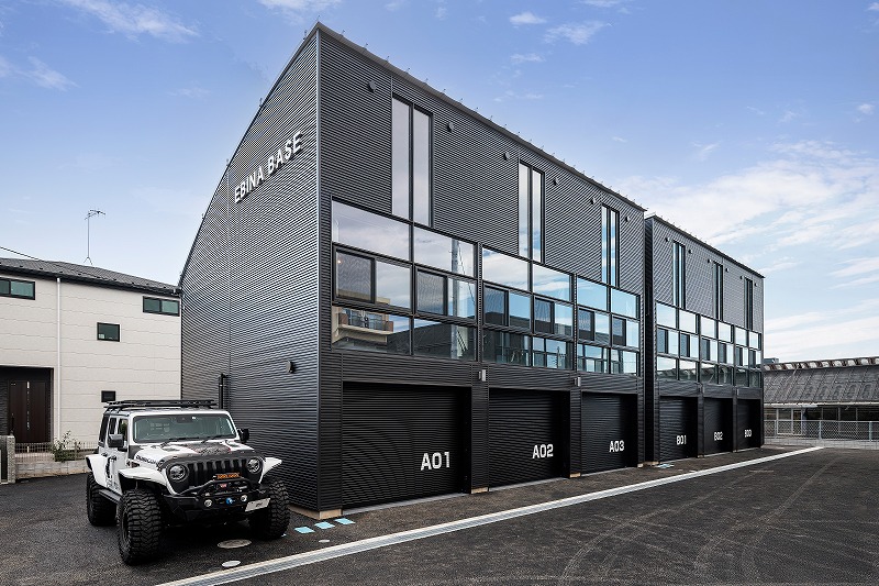 建物外観　鉄骨無垢な建物！！