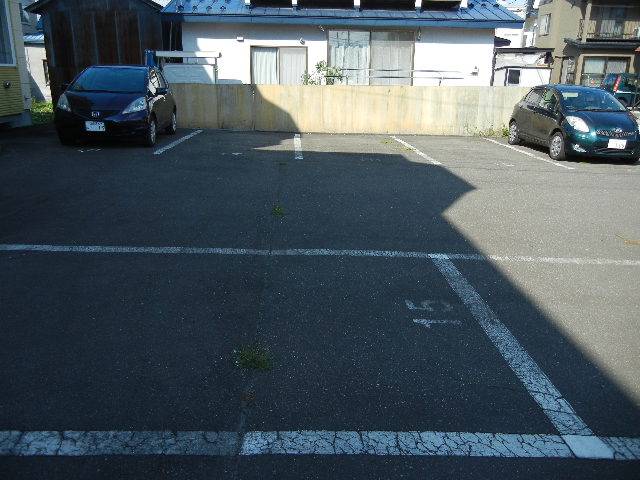 駐車場　駐車場