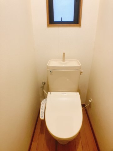 トイレ　温水洗浄便座付