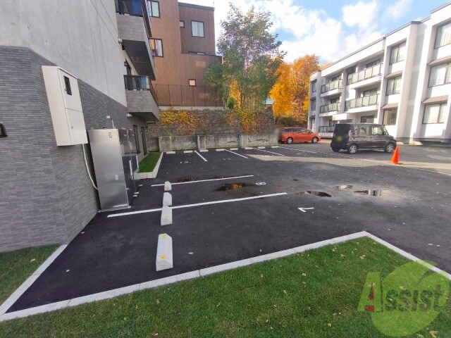 駐車場　駐車場