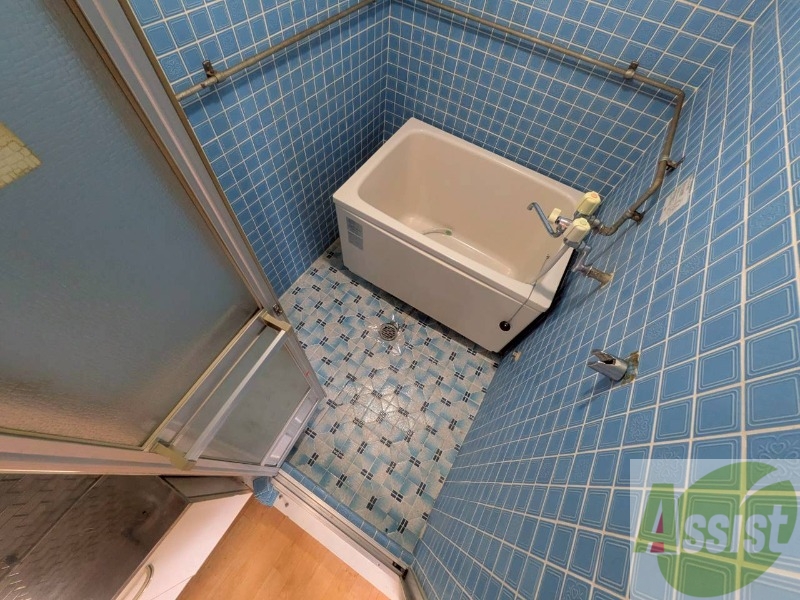 バス・シャワールーム　ユニットバスです。疲れを癒すのに欠かせませんね！