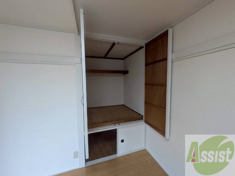 収納　こちらは収納です。物をしまう事ができますね！