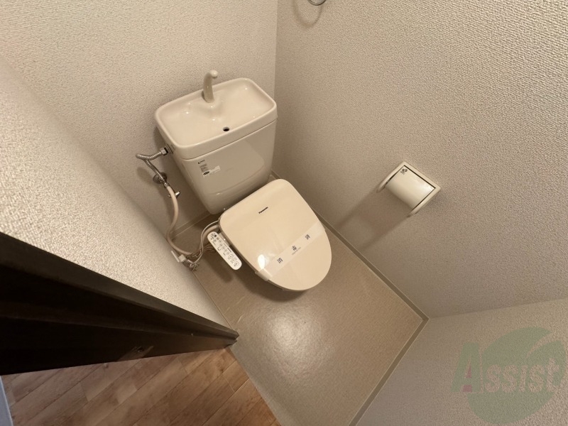 トイレ　こちらはトイレです。清潔感があり、安心して使用できます。