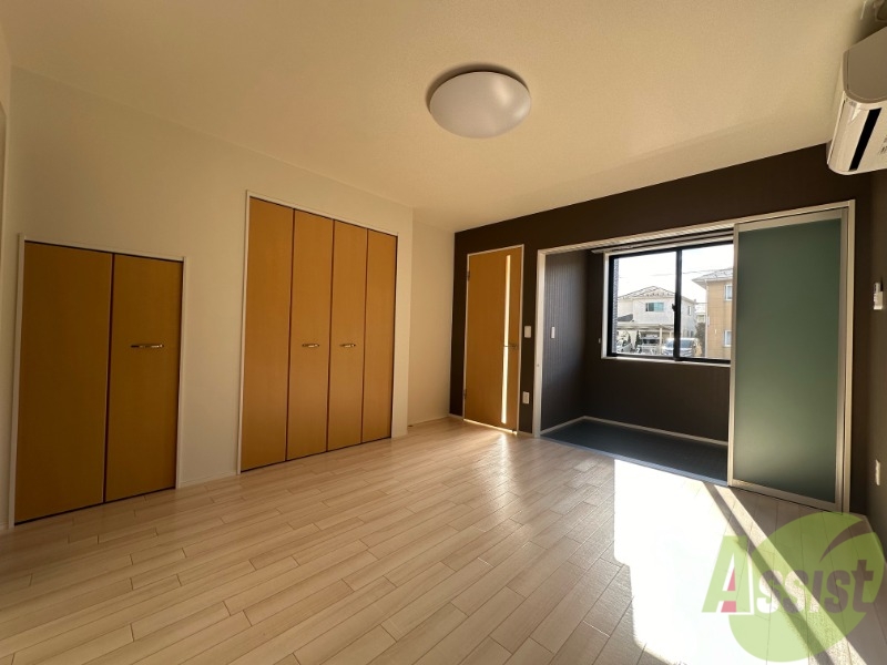 その他部屋・スペース　寝室（１Ｋ）のお写真です。日当たりが良い印象でした。