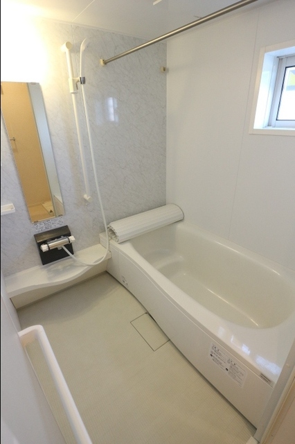 バス・シャワールーム　バスルーム