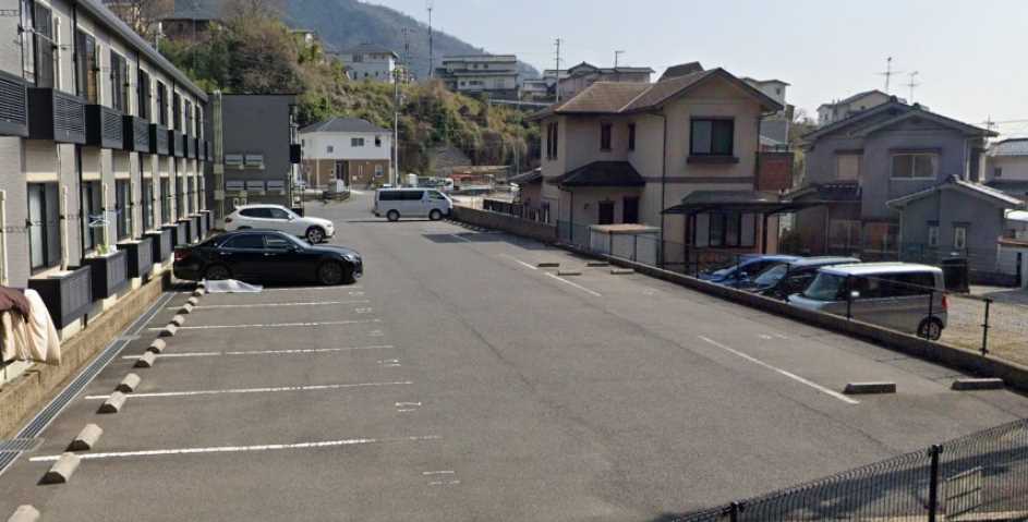 駐車場　駐車場