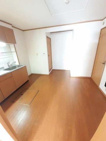 居室・リビング　こちらの居間で趣味の時間をお楽しみください