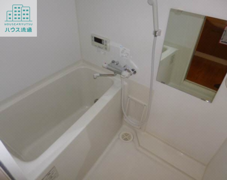 バス・シャワールーム　※写真は別号室です