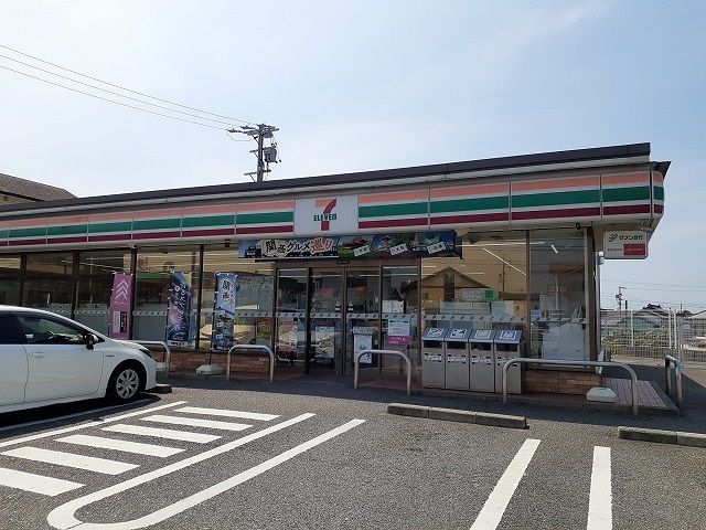 コンビニ　セブンイレブン（コンビニ）まで800m