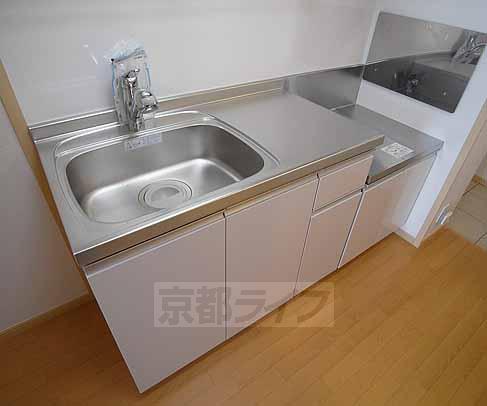 キッチン　料理スペースもしっかり確保