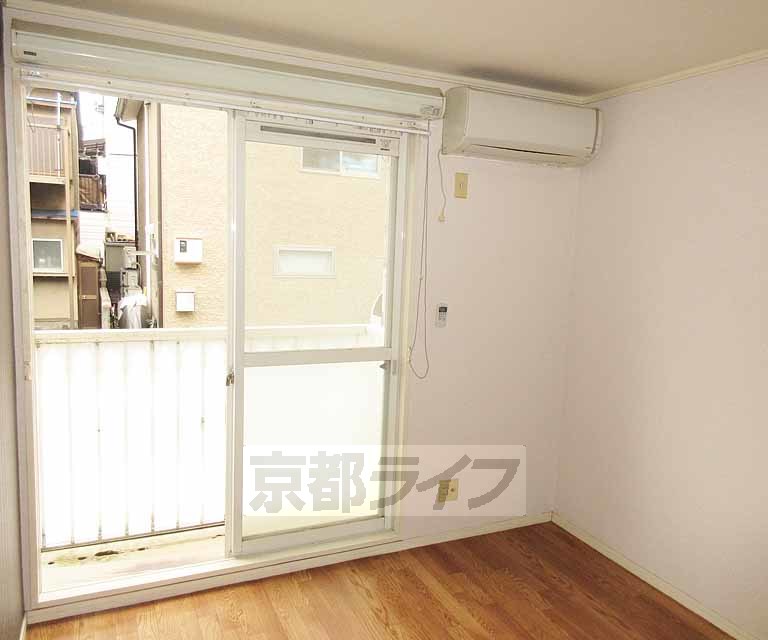 居室・リビング　きれいなお部屋です