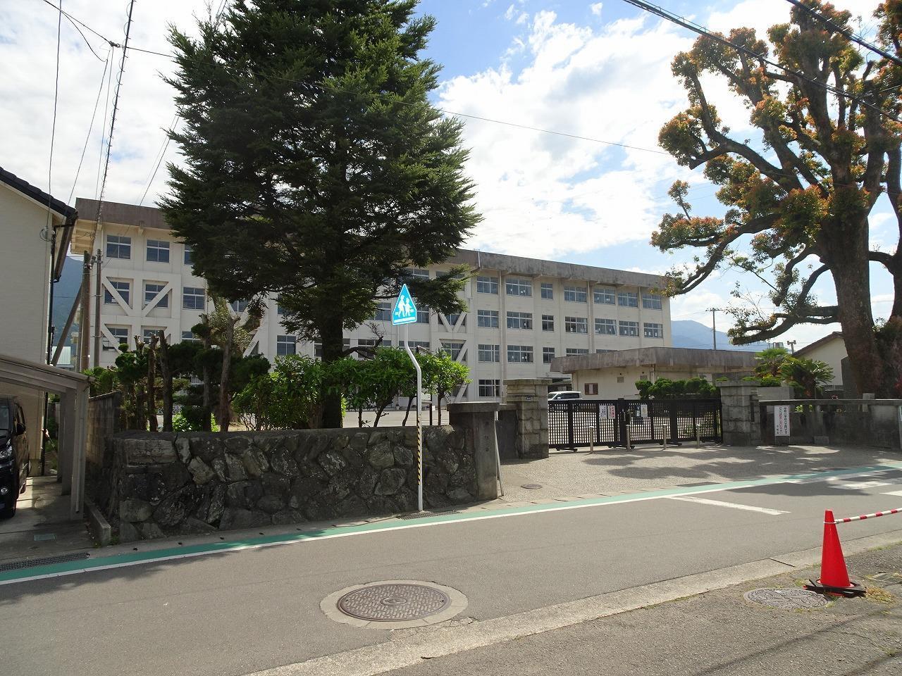 小学校　中萩小学校（小学校）まで1380m