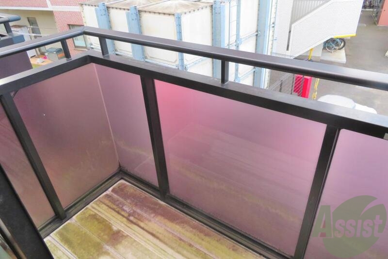 バルコニー　バルコニーも付いていますので洗濯物を干すこともできますよー。