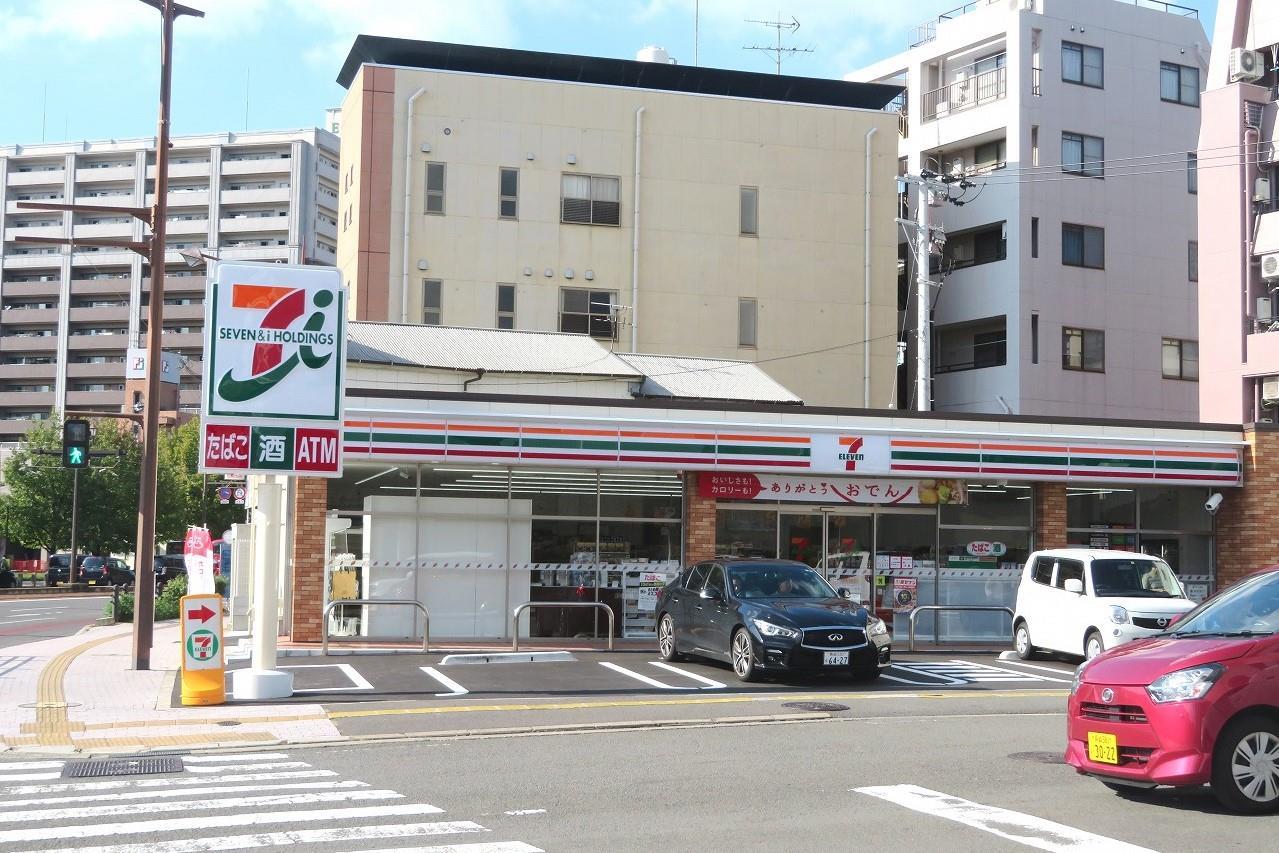 コンビニ　セブンイレブン長崎宝町店（コンビニ）まで241m