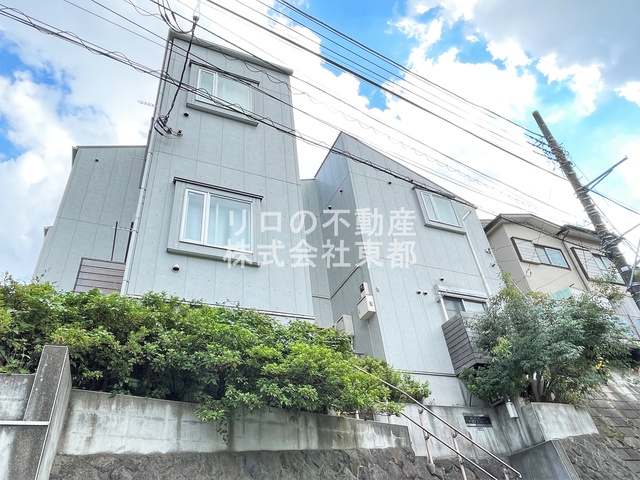 建物外観　閑静な住宅地でゆったりライフスタイルを満喫してください♪