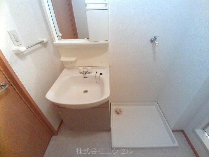 洗面設備　独立洗面台です
